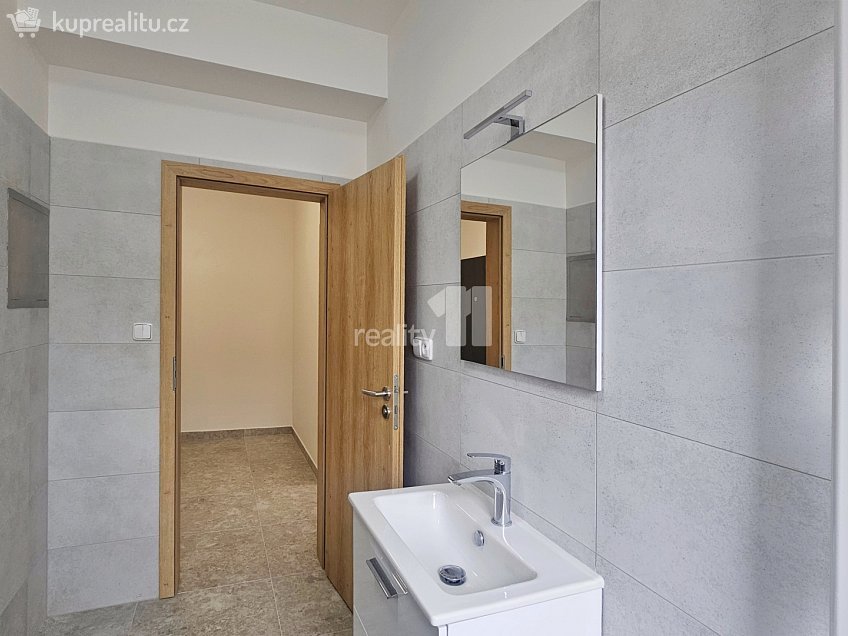 Pronájem bytu 1+kk 39 m^2 Pražská, Kolín 