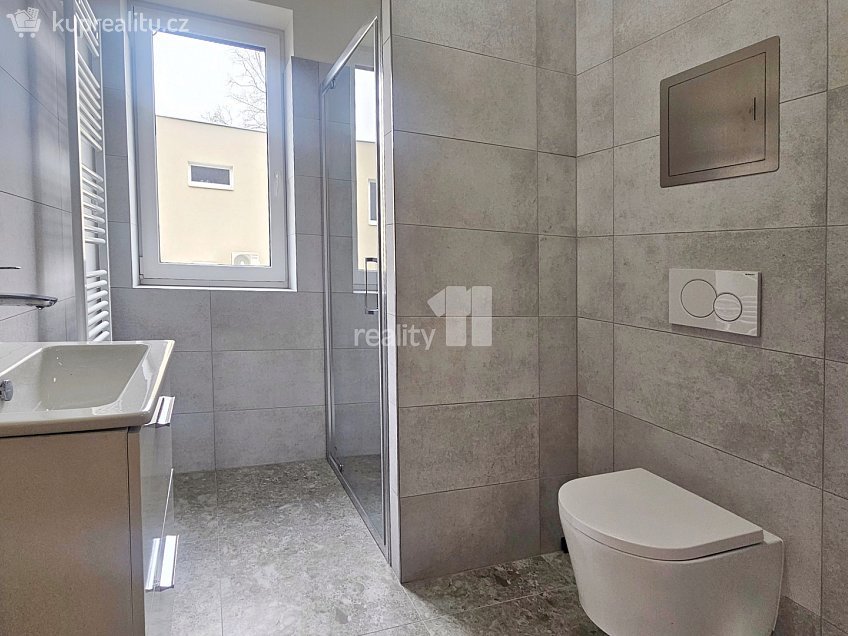 Pronájem bytu 1+kk 39 m^2 Pražská, Kolín 