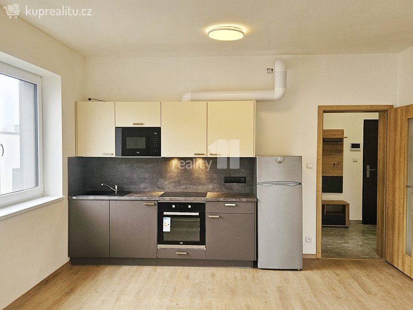 Pronájem bytu 1+kk 39 m^2 Pražská, Kolín 