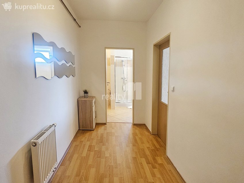 Pronájem bytu 2+kk 58 m^2 Třídvorská, Kolín 