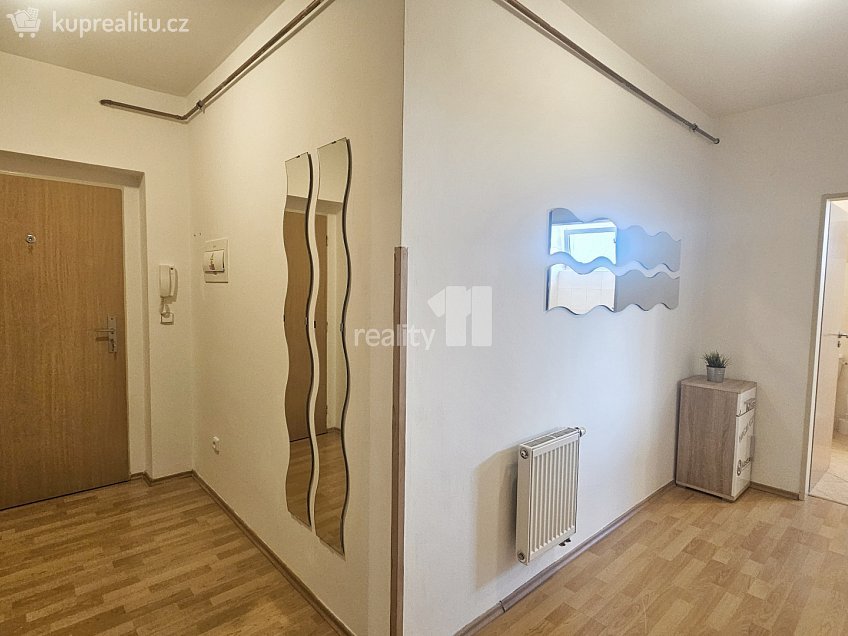 Pronájem bytu 2+kk 58 m^2 Třídvorská, Kolín 