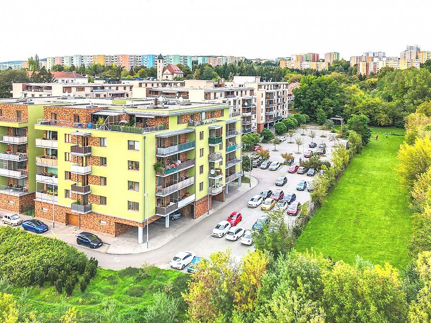 Pronájem bytu 1+1 42 m^2 U Leskavy, Brno 62500