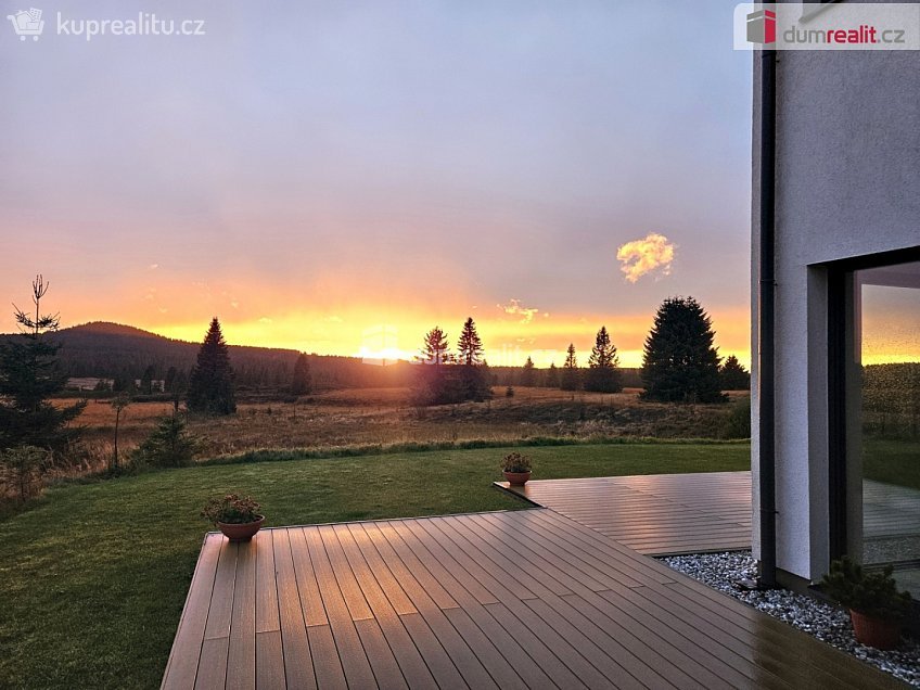 Prodej  ubytovacího zařízení 360 m^2 Boží Dar, Boží Dar 