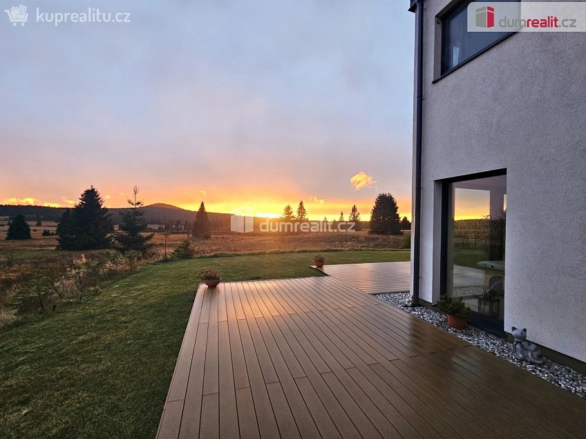 Prodej  ubytovacího zařízení 360 m^2 Boží Dar, Boží Dar 