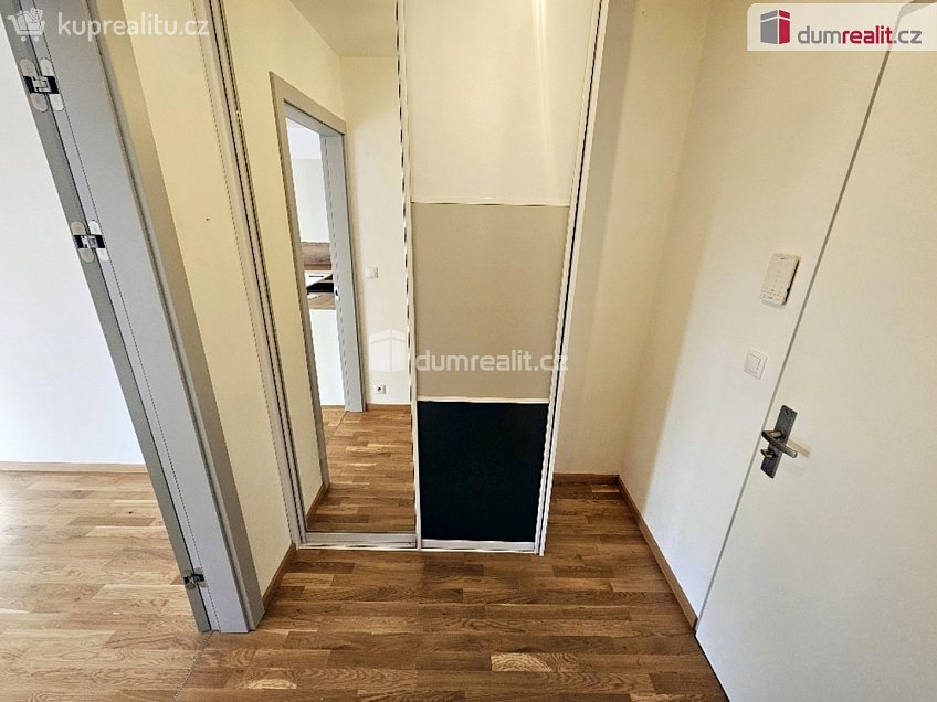 Pronájem bytu 2+kk 48 m^2 Ringhofferova, Kamenice 