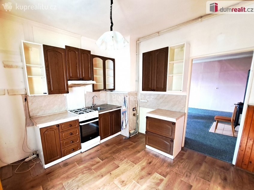 Prodej bytu 3+1 70 m^2 Čs. armády, Kraslice 