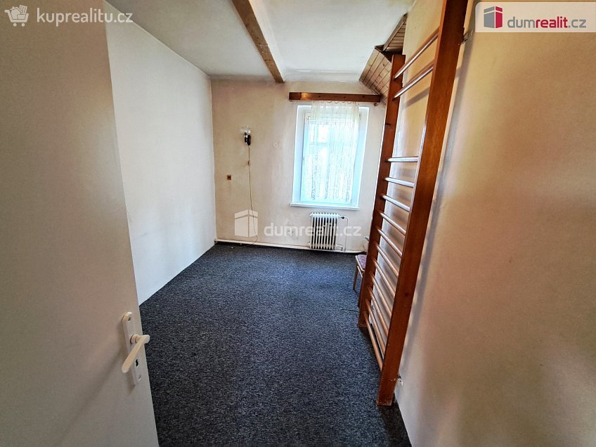 Prodej bytu 3+1 70 m^2 Čs. armády, Kraslice 