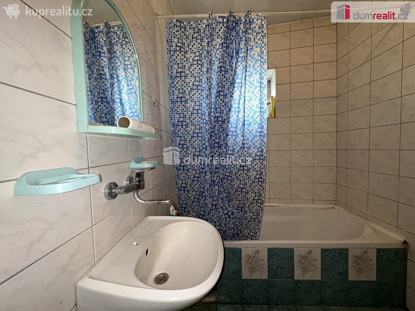 Pronájem bytu 1+kk 20 m^2 Na Hrůdách, Břeclav 