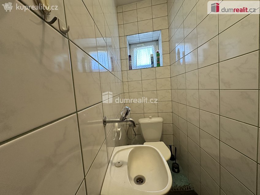 Pronájem bytu 1+kk 20 m^2 Na Hrůdách, Břeclav 