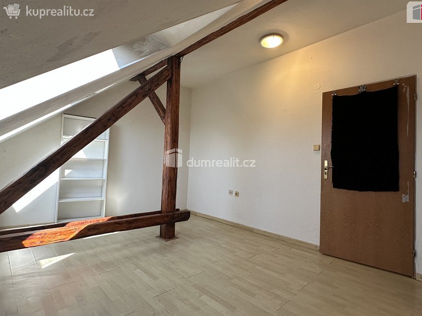 Pronájem bytu 1+kk 15 m^2 Na Hrůdách, Břeclav 