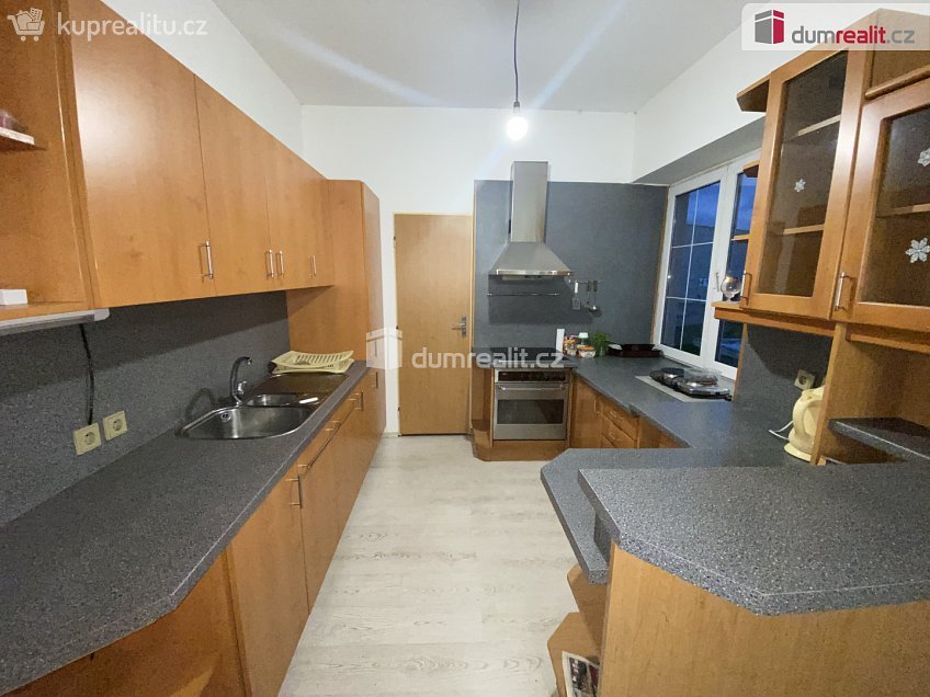 Pronájem bytu 1+kk 15 m^2 Na Hrůdách, Břeclav 