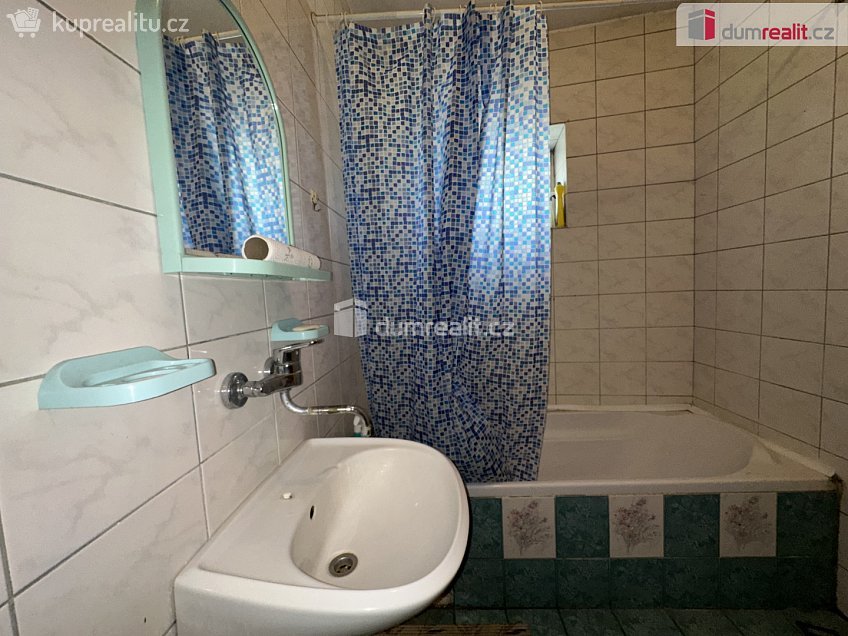 Pronájem bytu 1+kk 15 m^2 Na Hrůdách, Břeclav 