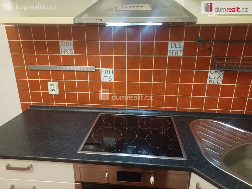 Prodej bytu 3+kk 60 m^2 Lipová, Jílové 