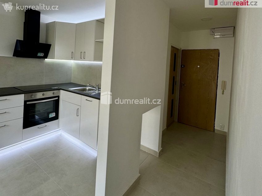 Pronájem bytu 1+1 35 m^2 Glennova, Ústí nad Labem 