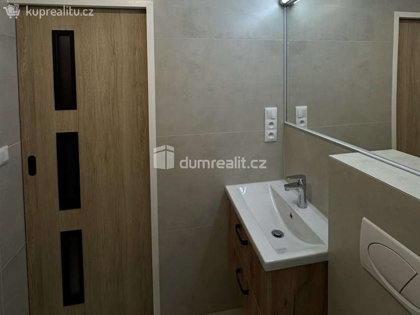 Pronájem bytu 1+1 35 m^2 Glennova, Ústí nad Labem 