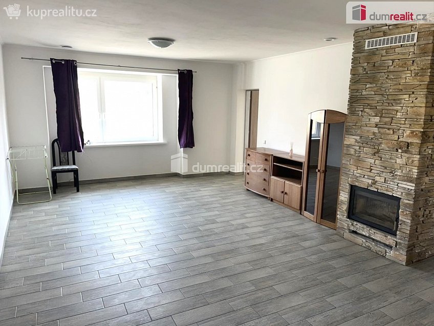 Pronájem bytu 3+kk 90 m^2 Libež, Libež 