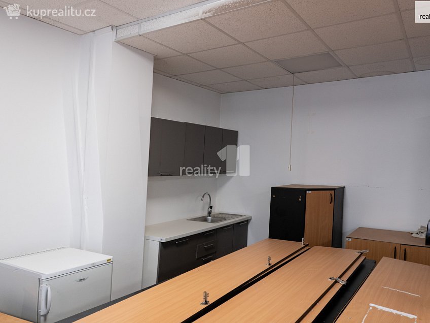 Pronájem  kanceláře 100 m^2 Podolí, Ledeč nad Sázavou 