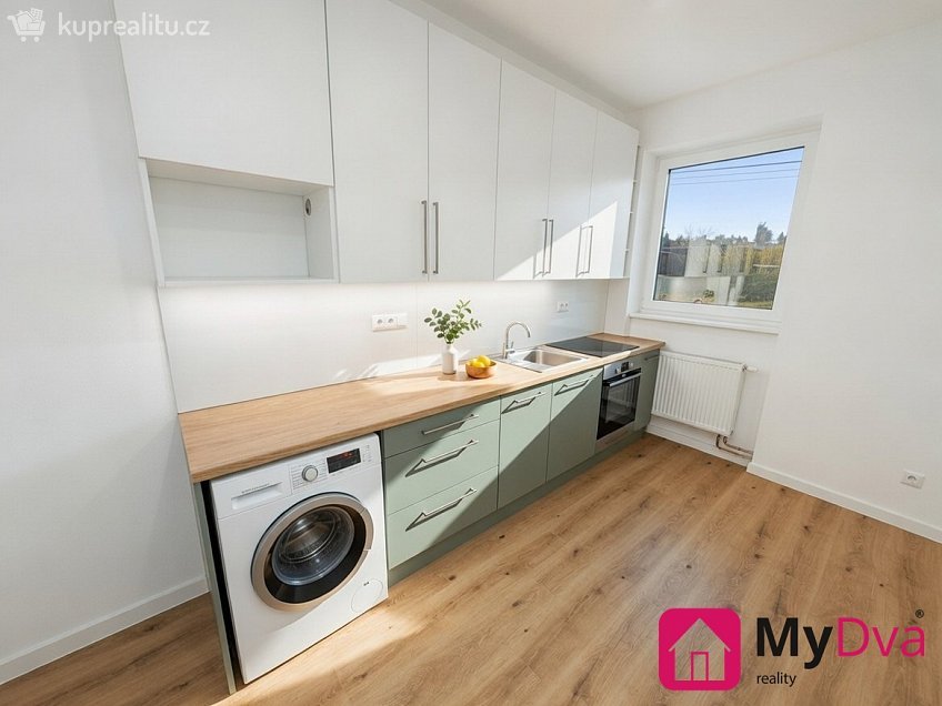 Pronájem bytu 2+kk 43 m^2 Sv. Čecha, Třebíč 