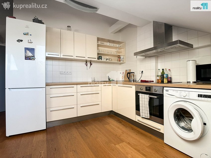 Pronájem bytu 2+1 55 m^2 Nerudova, Holešov 