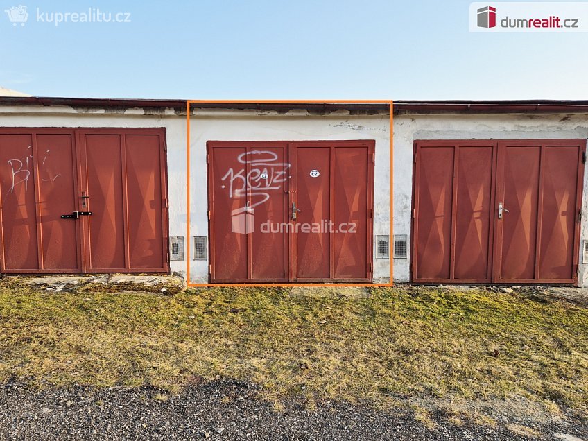 Prodej  garáže 18 m^2 Nádražní, Český Krumlov 