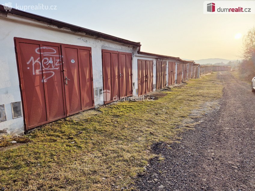 Prodej  garáže 18 m^2 Nádražní, Český Krumlov 
