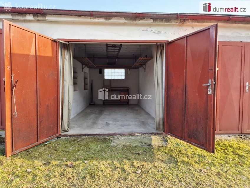 Prodej  garáže 18 m^2 Nádražní, Český Krumlov 