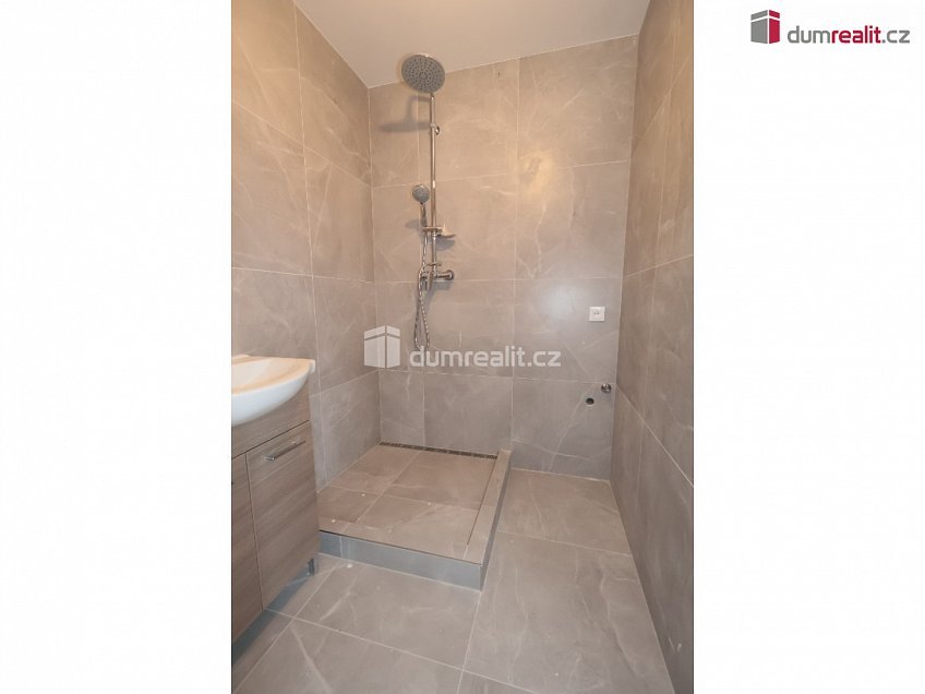 Prodej bytu 3+1 81 m^2 Jabloňová, Praha 10 