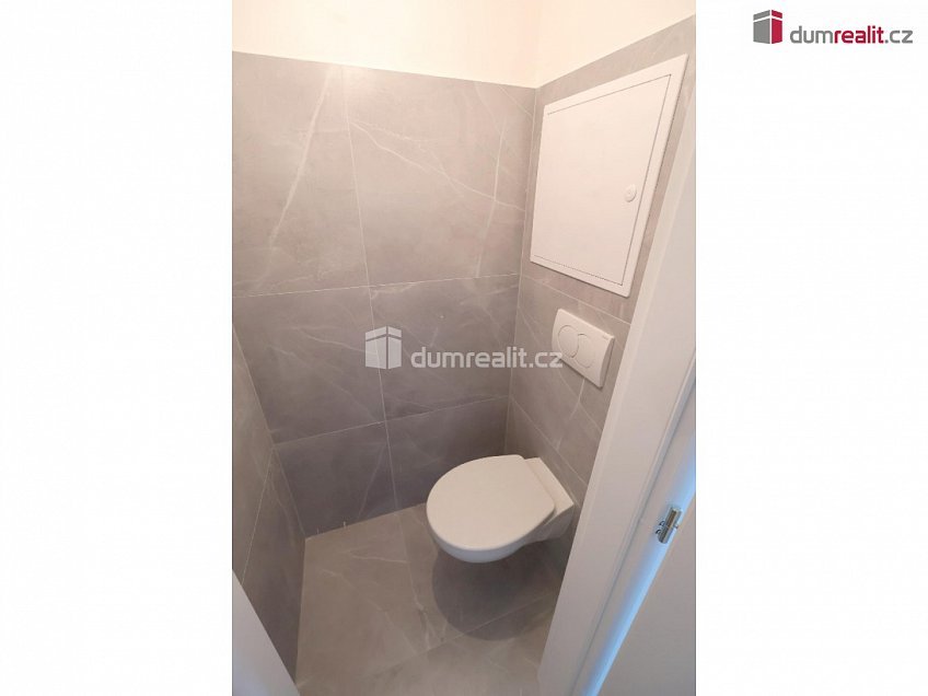 Prodej bytu 3+1 81 m^2 Jabloňová, Praha 10 