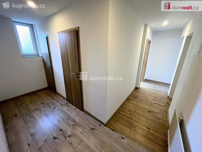 Pronájem bytu 2+kk 50 m^2 Tř. Maršála Malinovského, Uherské Hradiště 