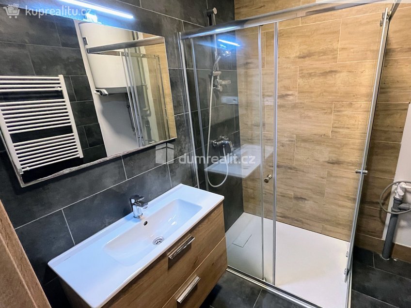 Pronájem bytu 2+kk 50 m^2 Tř. Maršála Malinovského, Uherské Hradiště 