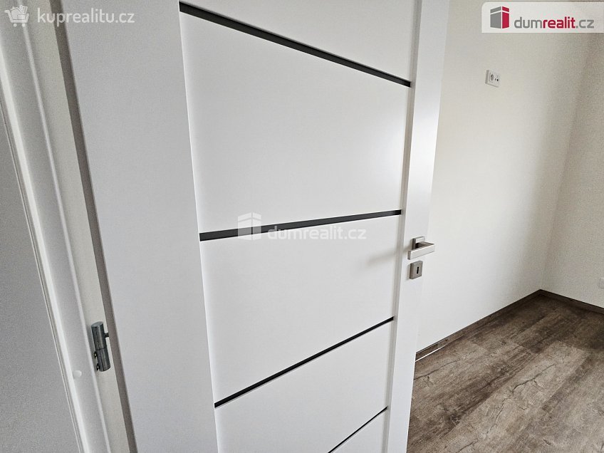 Prodej  rodinného domu 118 m^2 Polerady, Polerady 