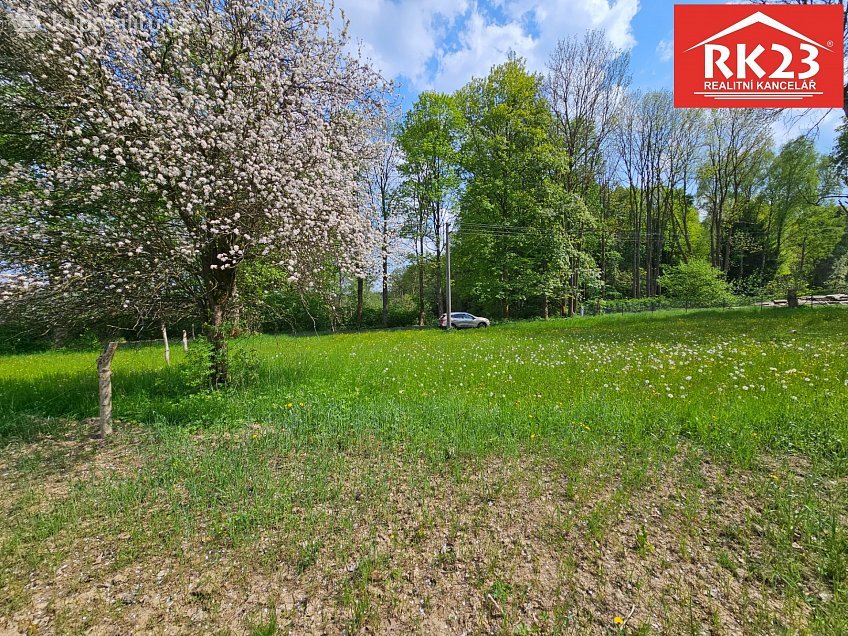 Prodej  stavebního pozemku 2874 m^2 Tři Sekery, Tři Sekery 