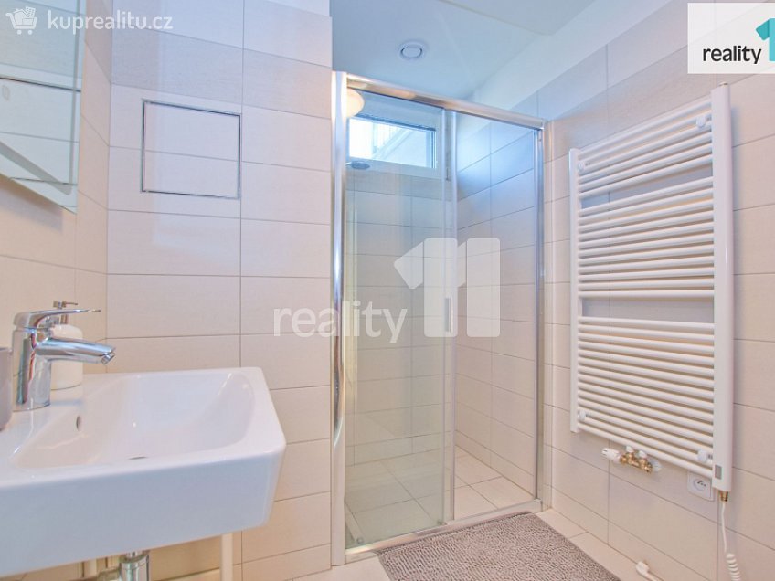 Pronájem bytu 2+kk 57 m^2 Kladenská, Liberec 