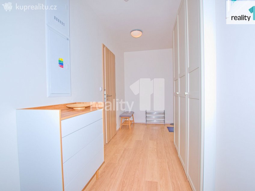 Pronájem bytu 2+kk 57 m^2 Kladenská, Liberec 