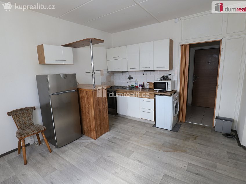 Pronájem bytu 1+1 36 m^2 B. Smetany, Kraslice 
