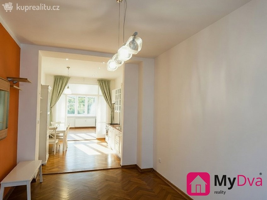 Pronájem bytu 3+1 80 m^2 Bělohorská, Praha 