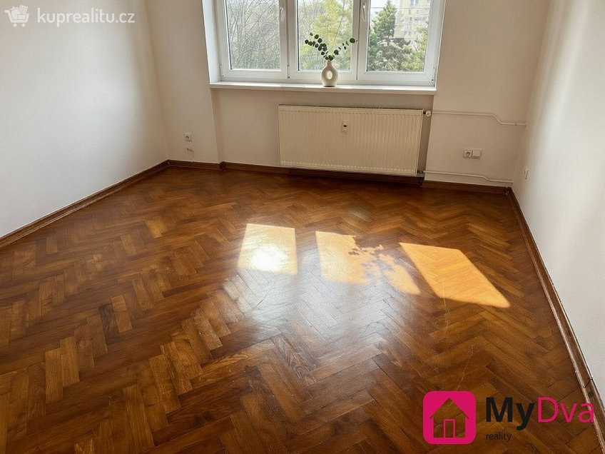 Pronájem bytu 3+1 80 m^2 Bělohorská, Praha 