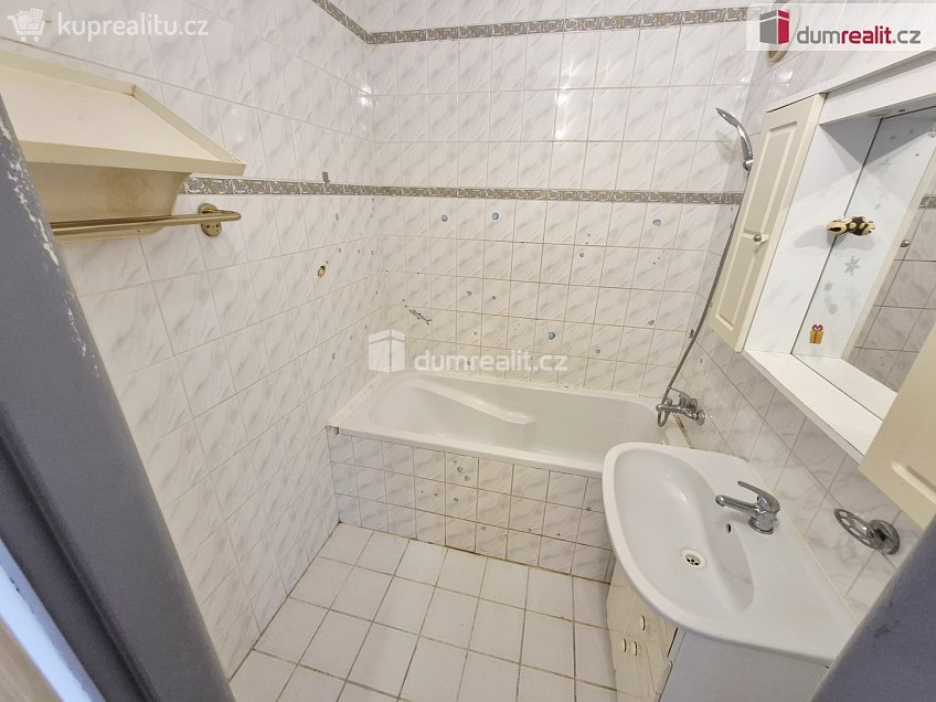 Prodej bytu 3+1 67 m^2 Okružní, Roudnice nad Labem 