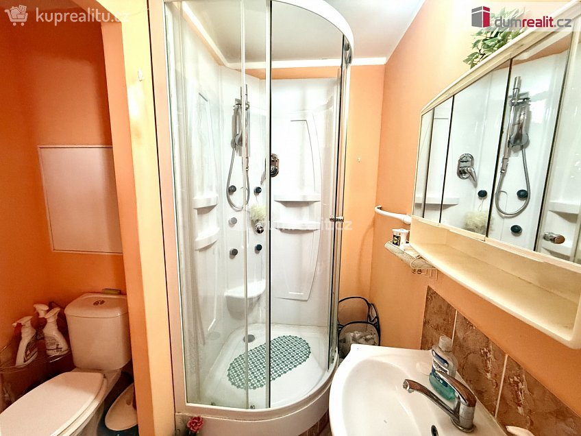 Pronájem bytu 2+kk 45 m^2 Žežická, Ústí nad Labem 