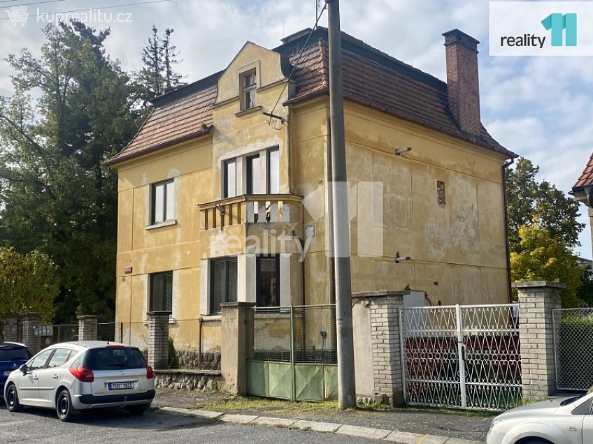 Pronájem bytu 1+1 35 m^2 Palackého, Dobřany 