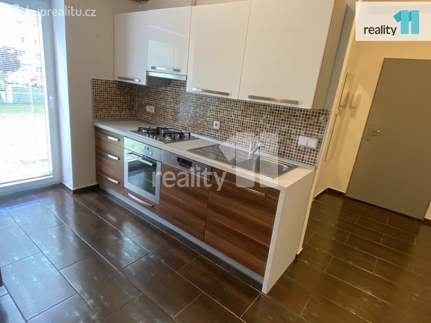 Pronájem bytu 1+1 35 m^2 Palackého, Dobřany 