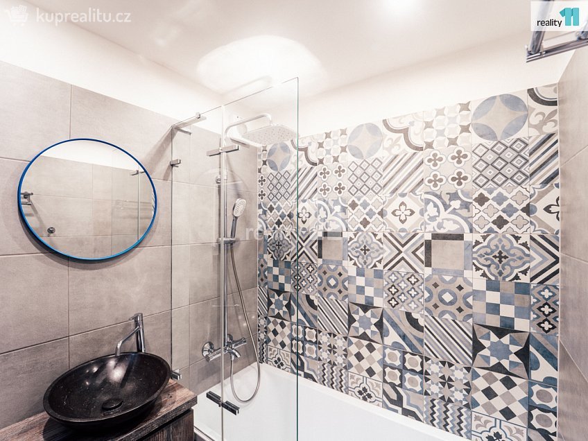 Prodej bytu 3+1 71 m^2 Pod Makovým vrchem, Holýšov 