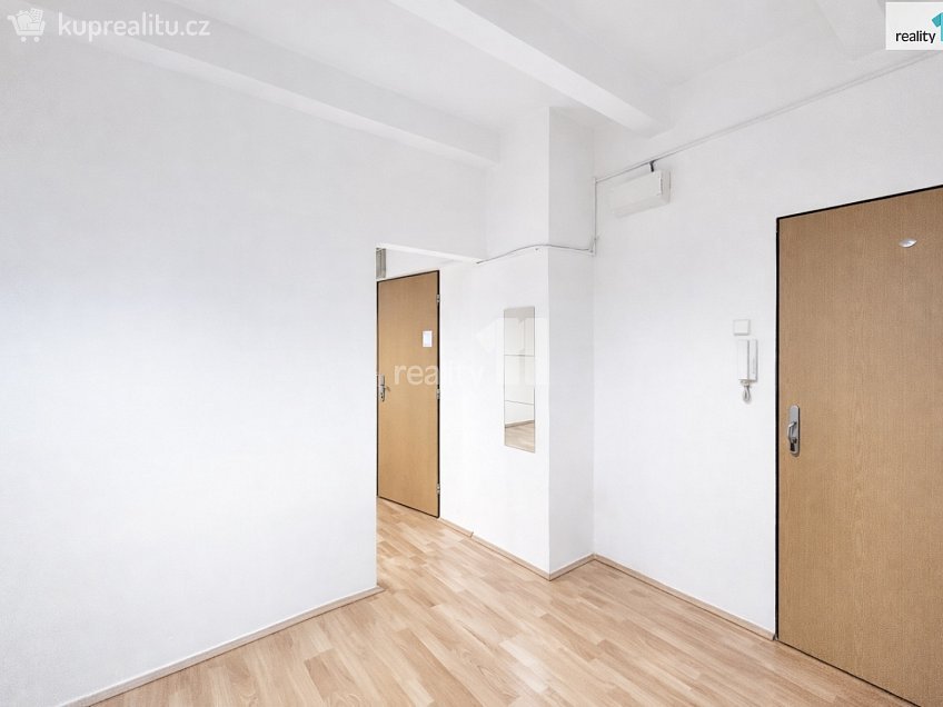 Prodej  komerční reality 24 m^2 Gruzínská, Praha 10 