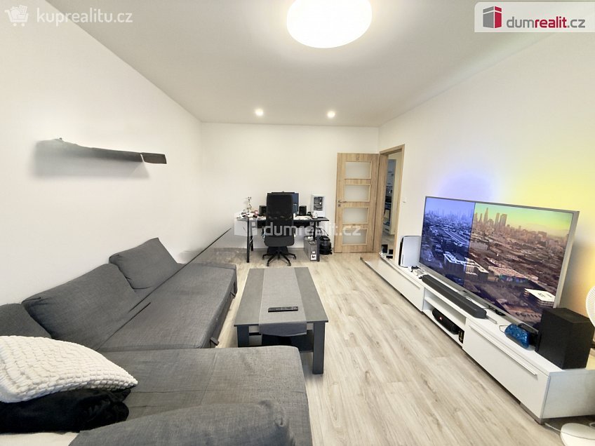 Pronájem bytu 2+1 64 m^2 Tolstého, Ústí nad Labem 