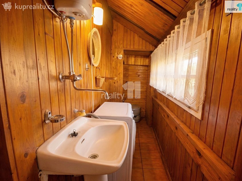 Prodej  chalupy 95 m^2 Benešov u Semil, Benešov u Semil 