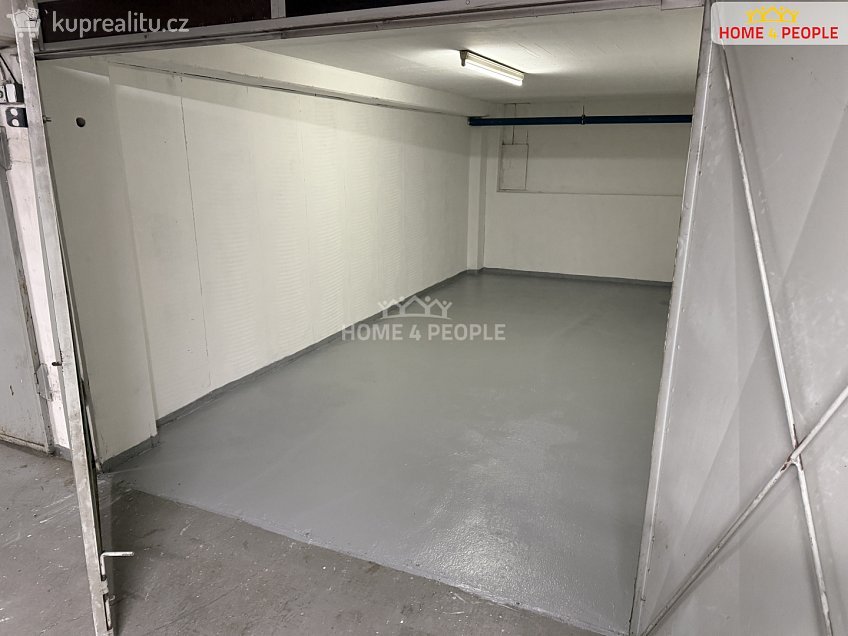 Prodej  garáže 18 m^2 Bašteckého, Praha 13 