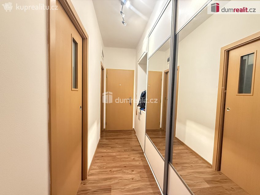 Pronájem bytu 2+kk 53 m^2 Dukelských hrdinů, Ústí nad Labem 