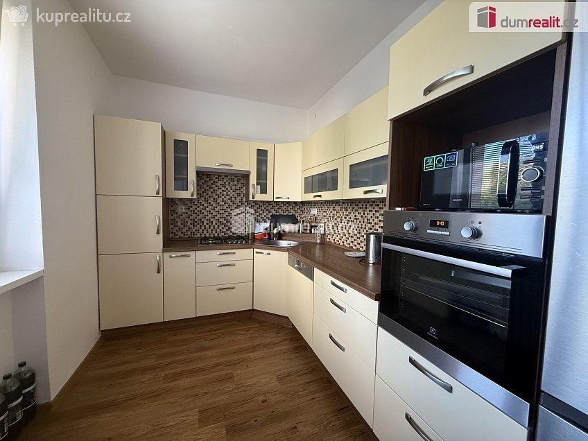 Pronájem bytu 2+kk 53 m^2 Dukelských hrdinů, Ústí nad Labem 