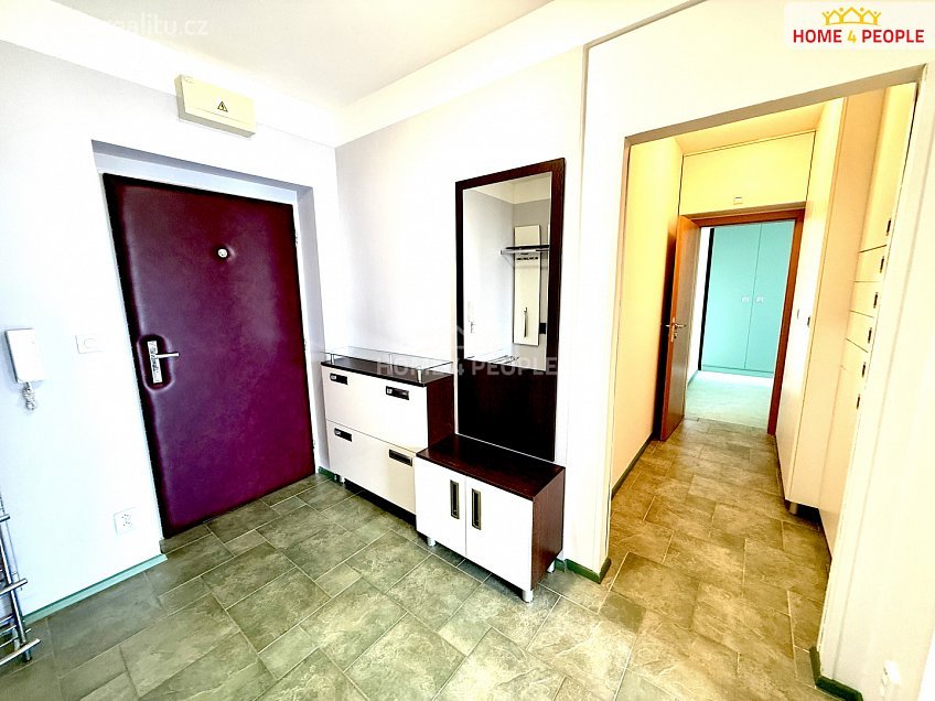 Pronájem bytu 2+kk 61 m^2 Majerova, Plzeň 