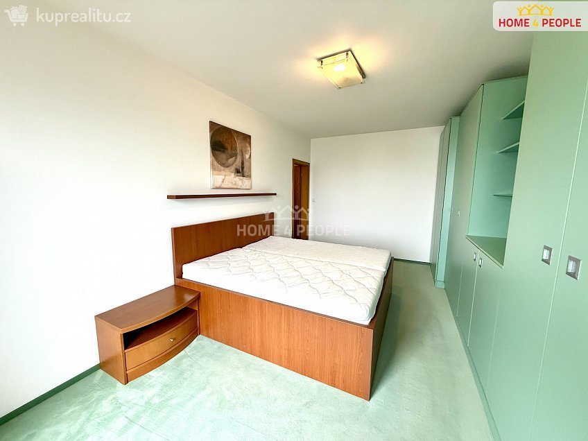 Pronájem bytu 2+kk 61 m^2 Majerova, Plzeň 